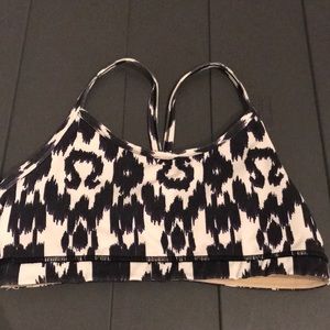 Lululemon sports bra
